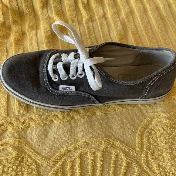 COPY - Gray Vans, tie style - Picture 2 of 9